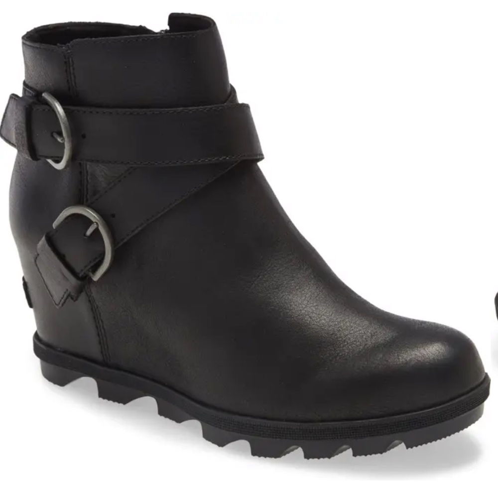 SOREL NWT Joan of arctic bootie with buckle